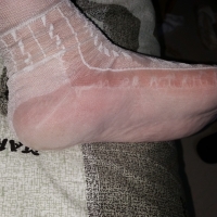 白丝袜运动鞋第四弹：脚底射满精液，黏黏湿湿的